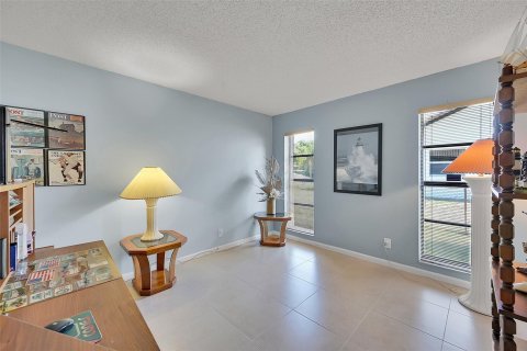 Villa ou maison à vendre à Coral Springs, Floride: 4 chambres, 257.53 m2 № 1188811 - photo 22