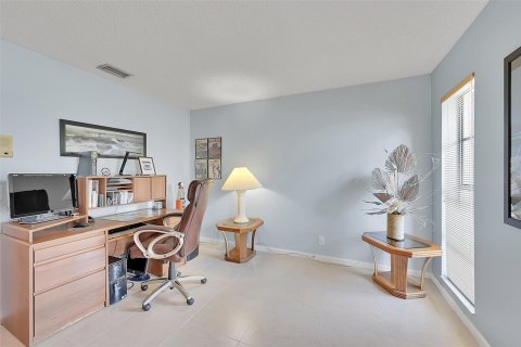 Villa ou maison à vendre à Coral Springs, Floride: 4 chambres, 257.53 m2 № 1188811 - photo 21