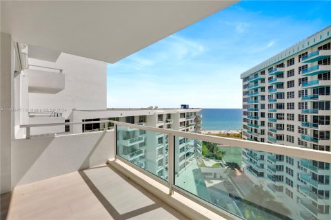 Copropriété à vendre à Miami Beach, Floride: 2 chambres, 95.69 m2 № 1271390 - photo 1