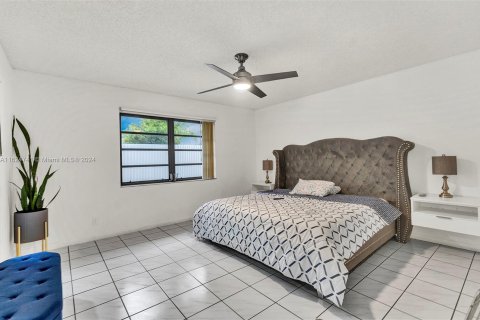 Immobilier commercial à vendre à Hallandale Beach, Floride: 309.55 m2 № 1271387 - photo 11