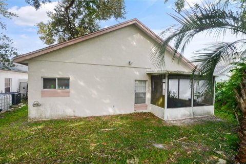 House in Orlando, Florida 2 bedrooms, 133.97 sq.m. № 1383869 - photo 16