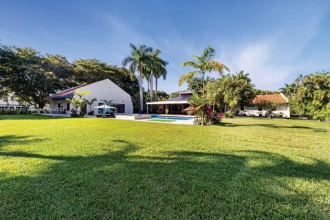 Villa ou maison à vendre à Hialeah Gardens, Floride: 5 chambres, 489.97 m2 № 599575 - photo 8