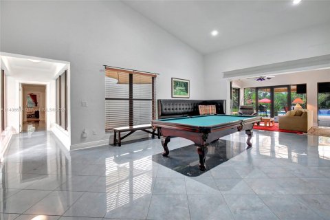 Villa ou maison à vendre à Hialeah Gardens, Floride: 5 chambres, 489.97 m2 № 599575 - photo 17