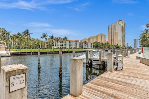 Condo in Aventura, Florida, 3 bedrooms  № 1208772 - photo 18