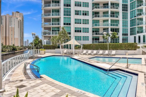 Condo in Aventura, Florida, 3 bedrooms  № 1208772 - photo 19