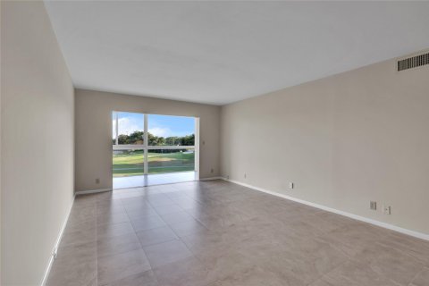 Copropriété à vendre à Coconut Creek, Floride: 2 chambres, 107.95 m2 № 1208773 - photo 29