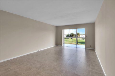 Copropriété à vendre à Coconut Creek, Floride: 2 chambres, 107.95 m2 № 1208773 - photo 4