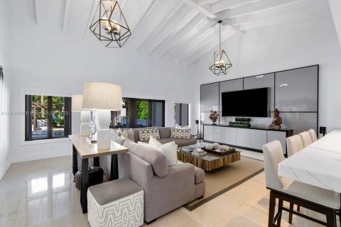 Casa en venta en Coral Gables, Florida, 6 dormitorios, 1221.39 m2 № 612454 - foto 17