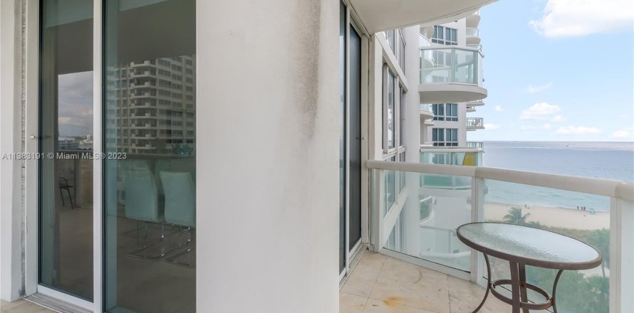 Condo in Miami Beach, Florida, 2 bedrooms  № 611877