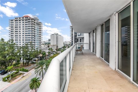 Condo in Miami Beach, Florida, 2 bedrooms  № 611877 - photo 6