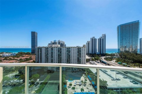 Copropriété à vendre à Sunny Isles Beach, Floride: 1 chambre, 93.37 m2 № 1102428 - photo 1