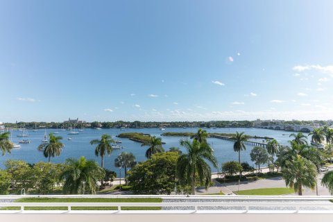 Condominio en venta en West Palm Beach, Florida, 2 dormitorios, 179.02 m2 № 747994 - foto 21