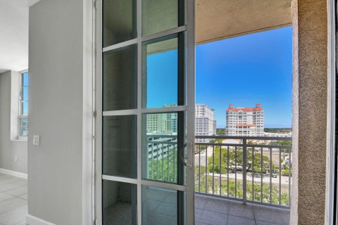 Condo in West Palm Beach, Florida, 3 bedrooms  № 1121083 - photo 15