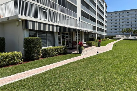 Condo in Highland Beach, Florida, 2 bedrooms  № 1116979 - photo 19