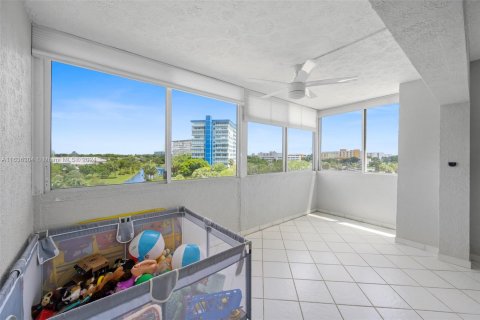 Condominio en venta en Hollywood, Florida, 2 dormitorios, 119.29 m2 № 1305928 - foto 17