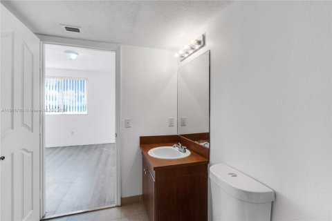 Copropriété à vendre à Miami, Floride: 1 chambre, 66.7 m2 № 1378879 - photo 16