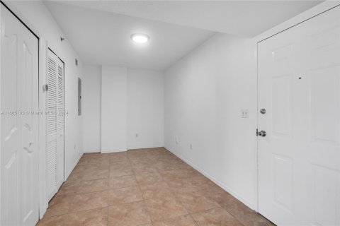 Copropriété à vendre à Miami, Floride: 1 chambre, 66.7 m2 № 1378879 - photo 2