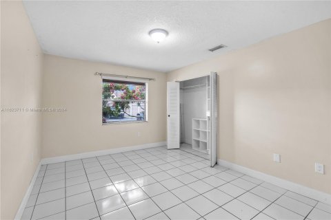 Adosado en venta en Miami, Florida, 2 dormitorios, 104.98 m2 № 1270901 - foto 29