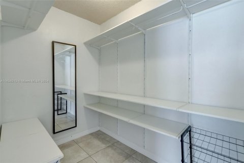 Condo in Pompano Beach, Florida, 2 bedrooms  № 1310288 - photo 17