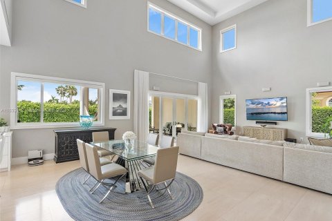 Villa ou maison à vendre à Palmetto Bay, Floride: 4 chambres, 431.81 m2 № 1310383 - photo 20