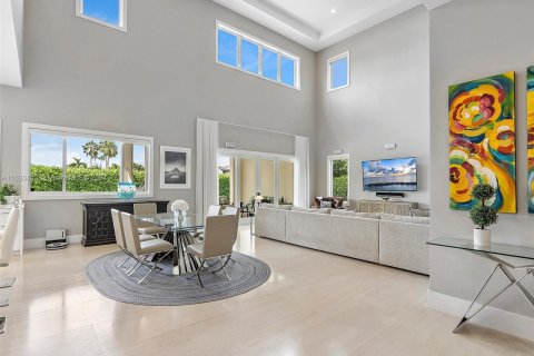 Villa ou maison à vendre à Palmetto Bay, Floride: 4 chambres, 431.81 m2 № 1310383 - photo 19