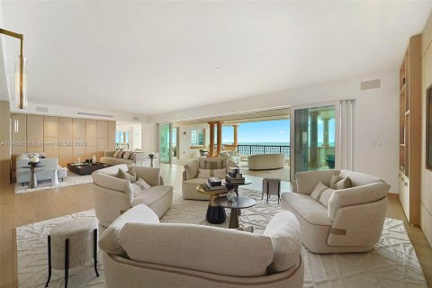 Copropriété à vendre à Miami, Floride: 6 chambres, 642.98 m2 № 610357 - photo 12