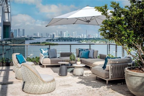 Condominio en venta en Miami Beach, Florida, 5 dormitorios, 400.04 m2 № 1401539 - foto 19