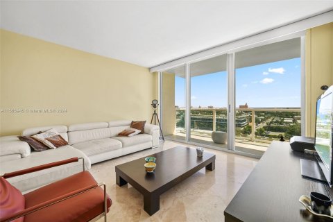 Condo in Miami Beach, Florida, 2 bedrooms  № 1102661 - photo 5