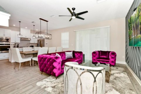 Villa ou maison à vendre à Kissimmee, Floride: 4 chambres, 168.25 m2 № 1286902 - photo 6