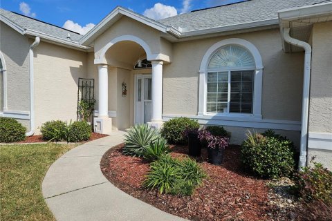 Casa en venta en Ocala, Florida, 3 dormitorios, 201.6 m2 № 1426355 - foto 1