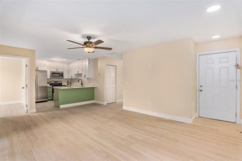 Condo in Tampa, Florida, 3 bedrooms  № 1356233 - photo 8