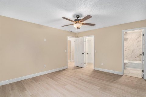 Condo in Tampa, Florida, 3 bedrooms  № 1356233 - photo 13