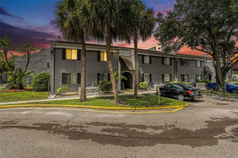 Condo in Tampa, Florida, 3 bedrooms  № 1356233 - photo 1