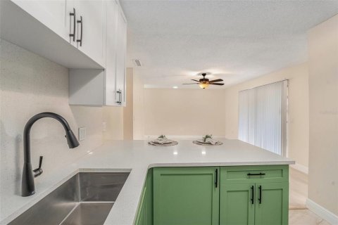 Condominio en venta en Tampa, Florida, 3 dormitorios, 93.37 m2 № 1356233 - foto 12