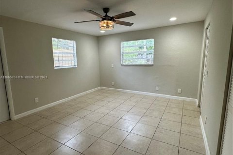 House in Fort Lauderdale, Florida 3 bedrooms, 116.13 sq.m. № 1377459 - photo 7