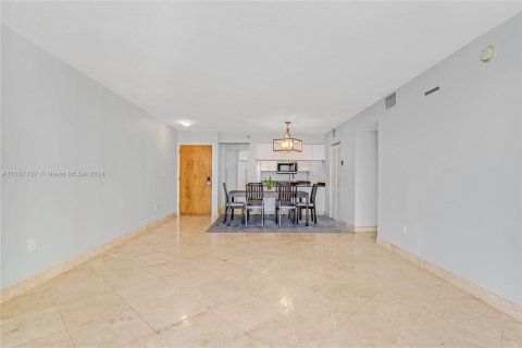 Copropriété à vendre à Miami, Floride: 3 chambres, 114.46 m2 № 1360666 - photo 5