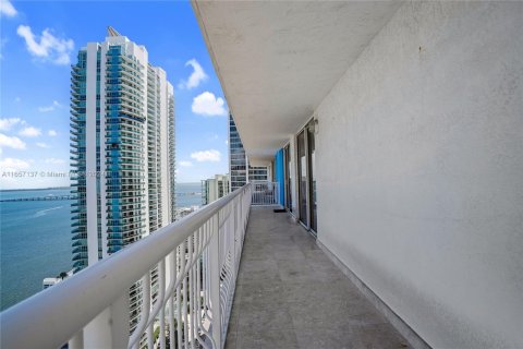 Copropriété à vendre à Miami, Floride: 3 chambres, 114.46 m2 № 1360666 - photo 1