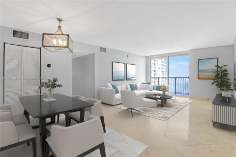 Copropriété à vendre à Miami, Floride: 3 chambres, 114.46 m2 № 1360666 - photo 10