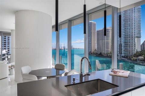 Condominio en venta en Miami, Florida, 4 dormitorios, 319.4 m2 № 1428480 - foto 12