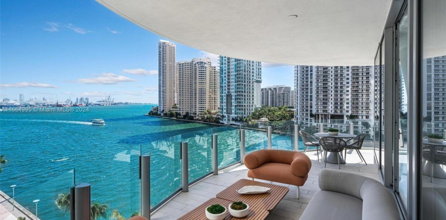 Condominio en Miami, Florida, 4 dormitorios  № 1428480