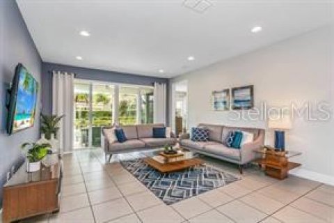 Villa ou maison à vendre à Kissimmee, Floride: 6 chambres, 308.16 m2 № 1301373 - photo 21