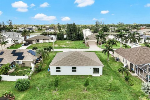 Villa ou maison à vendre à Cape Coral, Floride: 4 chambres, 168.43 m2 № 1301371 - photo 27