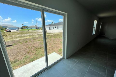 Casa en venta en Cape Coral, Florida, 4 dormitorios, 168.43 m2 № 1301371 - foto 17