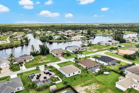 Villa ou maison à vendre à Cape Coral, Floride: 4 chambres, 168.43 m2 № 1301371 - photo 28