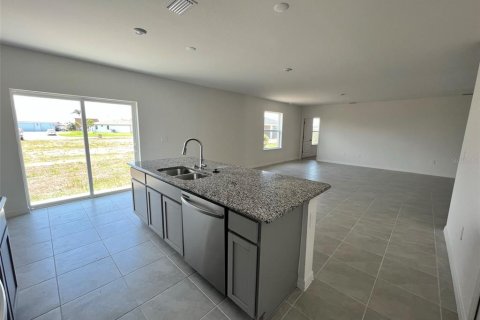 Villa ou maison à vendre à Cape Coral, Floride: 4 chambres, 168.43 m2 № 1301371 - photo 4