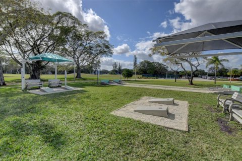 Condo in Deerfield Beach, Florida, 1 bedroom  № 1092257 - photo 8