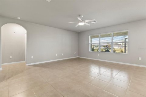 House in Punta Gorda, Florida 4 bedrooms, 194.35 sq.m. № 1165815 - photo 6