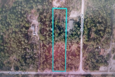 Terreno en venta en Weeki Wachee, Florida № 1289769 - foto 1