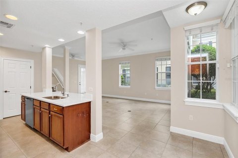 Townhouse in Orlando, Florida 3 bedrooms, 195.09 sq.m. № 1339067 - photo 11