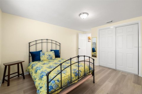 Condominio en venta en New Port Richey, Florida, 2 dormitorios, 77.2 m2 № 1197918 - foto 17